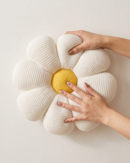 Daisy Pillow-Plush