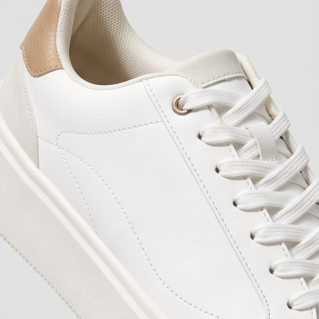 Sneakers - Casual shoe for women
