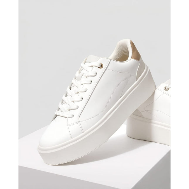 Sneakers - Casual shoe for women